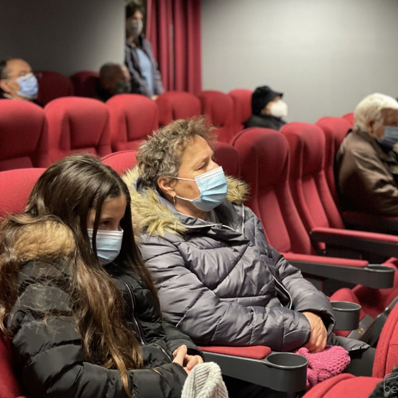 Fellobbant a szeretet lángja 12